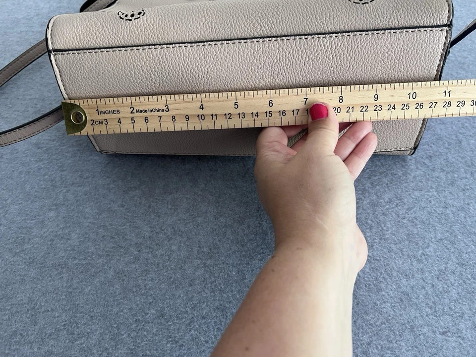 Bolso Bandolera Kate Landry Mariposa Rosa Lavanda Recortado Bolso Cartera Usado en Excelente Condición Foto 4 de 4