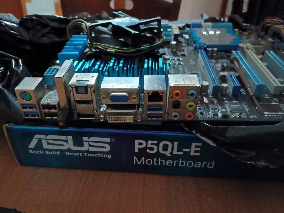 ASUS P8Z77 -V PRO  COMBO I5 8G RAM DDR3 USB 3 - Immagine 2 di 4