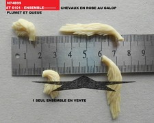 STARLUX COPIES RESINE MOYEN AGE  PLUMET+ QUEUE  CHEVAL EN ROBE AU GALOP 6101