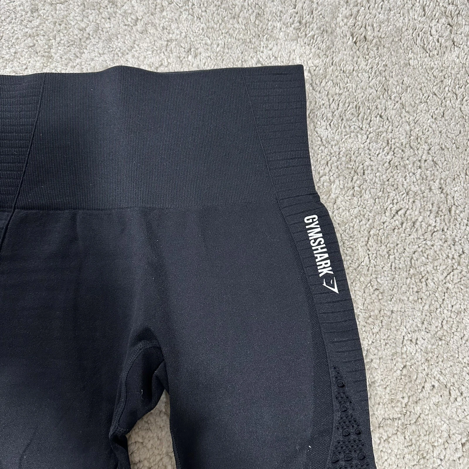 gymshark seamless perforated crop mid rise stretch leggings