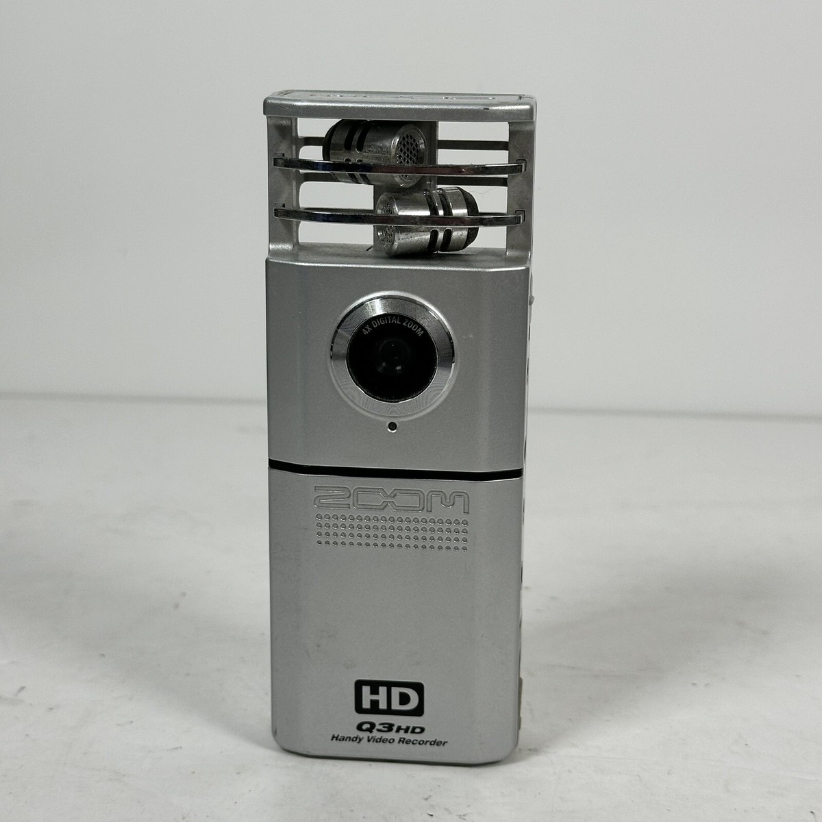 ZOOM Handheld Video Recorder Q3HD Tested And Working Fast Shipping