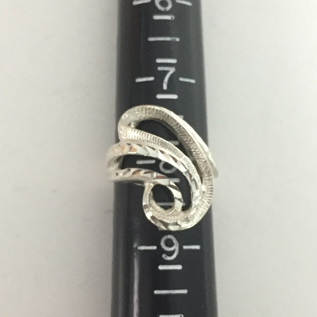 Sterling Silver Scrollwork Ring Size 8 - image 2