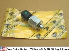 JCB PARTS - GENUINE JCB SWITCH ENGINE OIL PRESSURE (PART NO. 701/80390)