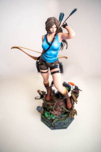 Tomb Rider Lara Croft Custom Painted Resin Statue 1/6 38cm - Picture 4 of 7