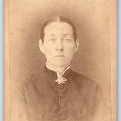 c1870s Danville, Ind. Middle Aged Woman CdV Photo Card Lady Cradick & Jeffers H5
