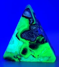 New Find Silver Light Agate Freeform Glow Under UV Light
