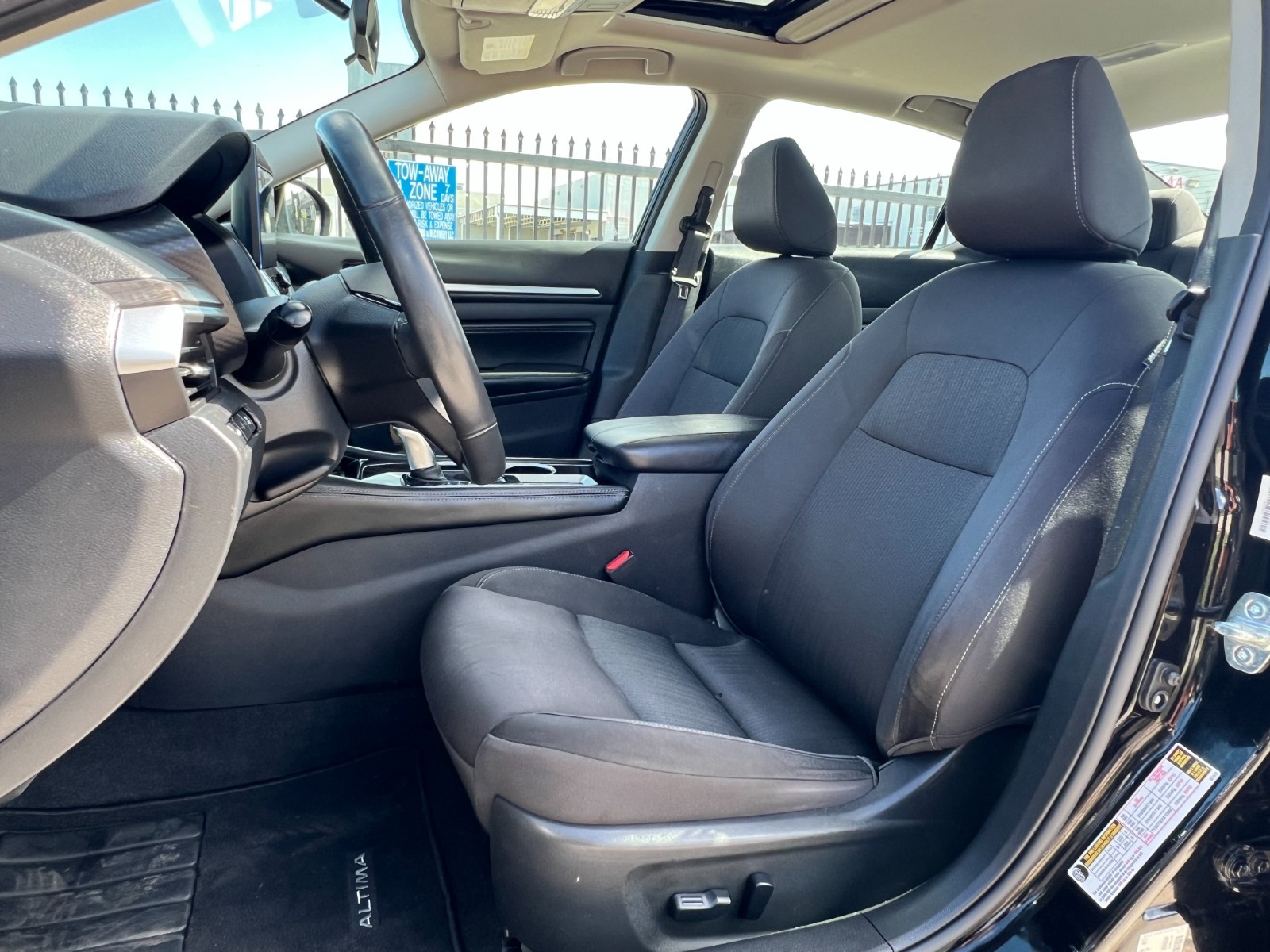 Nissan Altima - Image 12