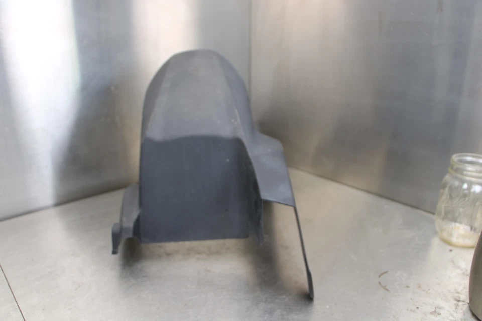 Guardabarros abrazador neumático rueda trasera honda cb300f cb300 15-18 Foto 2 de 4