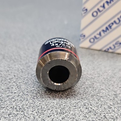 Olympus UPlanFL N 4x/0.13 OFN26.5 Mikroskop Objektiv, original Verpackt