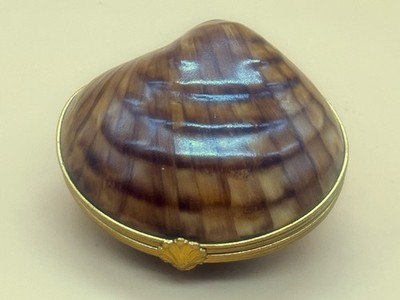 Artoria Limoges Porzellan Frankreich Venus Muschel Muschel Schmuckstück / Schmuckkästchen.
