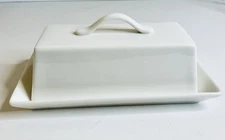 Martha Stewart Macy's White Covered Butter Dish w/Lid Discontinued. Nice!