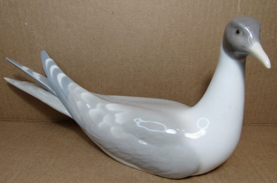 RARE Vtg LLADRO Bird Tern Seagull Porcelain Retired 1051 Figure 1970s *TAIL CHIP