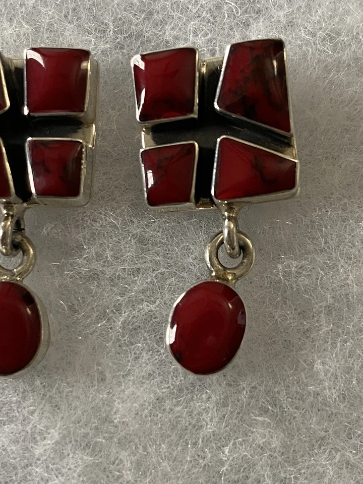 СЕРЬГИ ИЗ СТЕРЛИНГОВОГО КВАДРАТНОГО КРАСНОГО ЦВЕТА С ОВАЛЬНОЙ ПОДВЕСКОЙ - Изображение 4 из 4