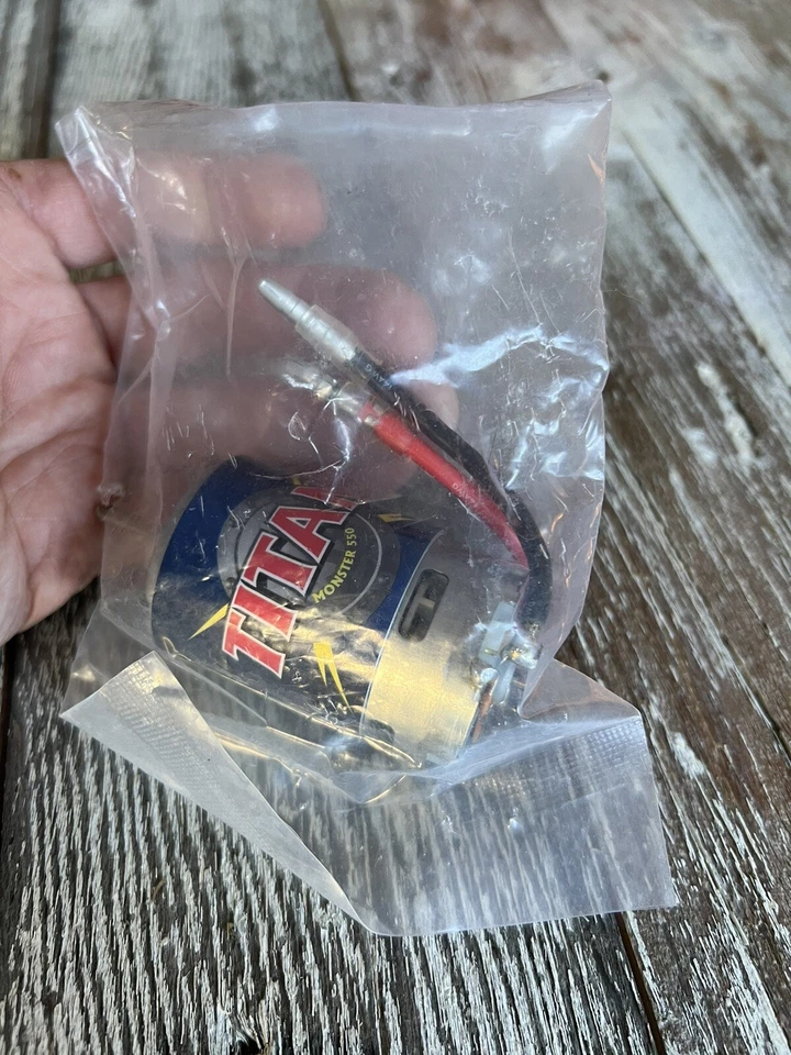 Traxxas Part 3975 Motor Titan 550 21-turns 14 volts E-Maxx E-Revo New in Package - Image 3 of 4