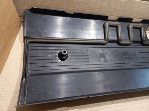 BMW E36 / E34 M50 PETROL ENGINE COVER / CYLINDER HEAD COVER 17391730 / 1739173.0 - Picture 6 of 8