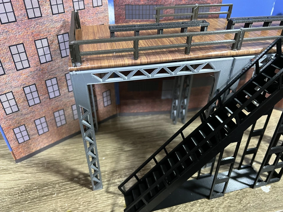 O Scale Passenger Platform Kit for Elevated Train or Raised Railroad with Stairs - Image 3 of 4