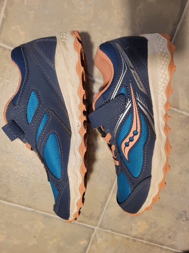 saucony kids shoes Size 2 - Picture 5 of 7