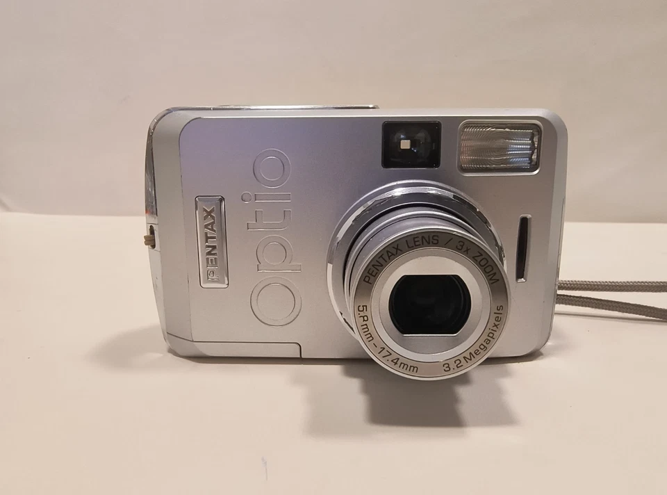 PENTAX Pentax Optio 33LF 3.2MP Digital Camera - Silver Tested - Image 2 of 4