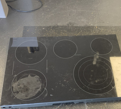  WB62X42426 Electric Black Glass Smooth Top Radiant Built-In Cooktop 5 Burner