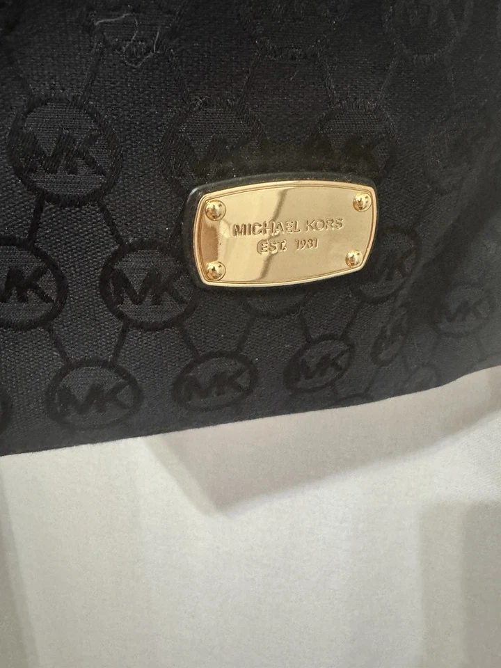 Michael Kors Designer Black Tassel Hobo Handbag Gold Hardware  2 Strap Option - Image 4 of 4