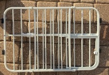 Carlson Lil' Tuffy Expandable Cat Dog Gate with Small Pet Door Fits 22-38  X18  H