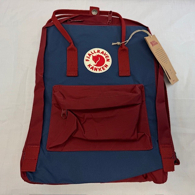 Fjallraven - Kanken Classic Pack, Small One Size,Royal Blue/