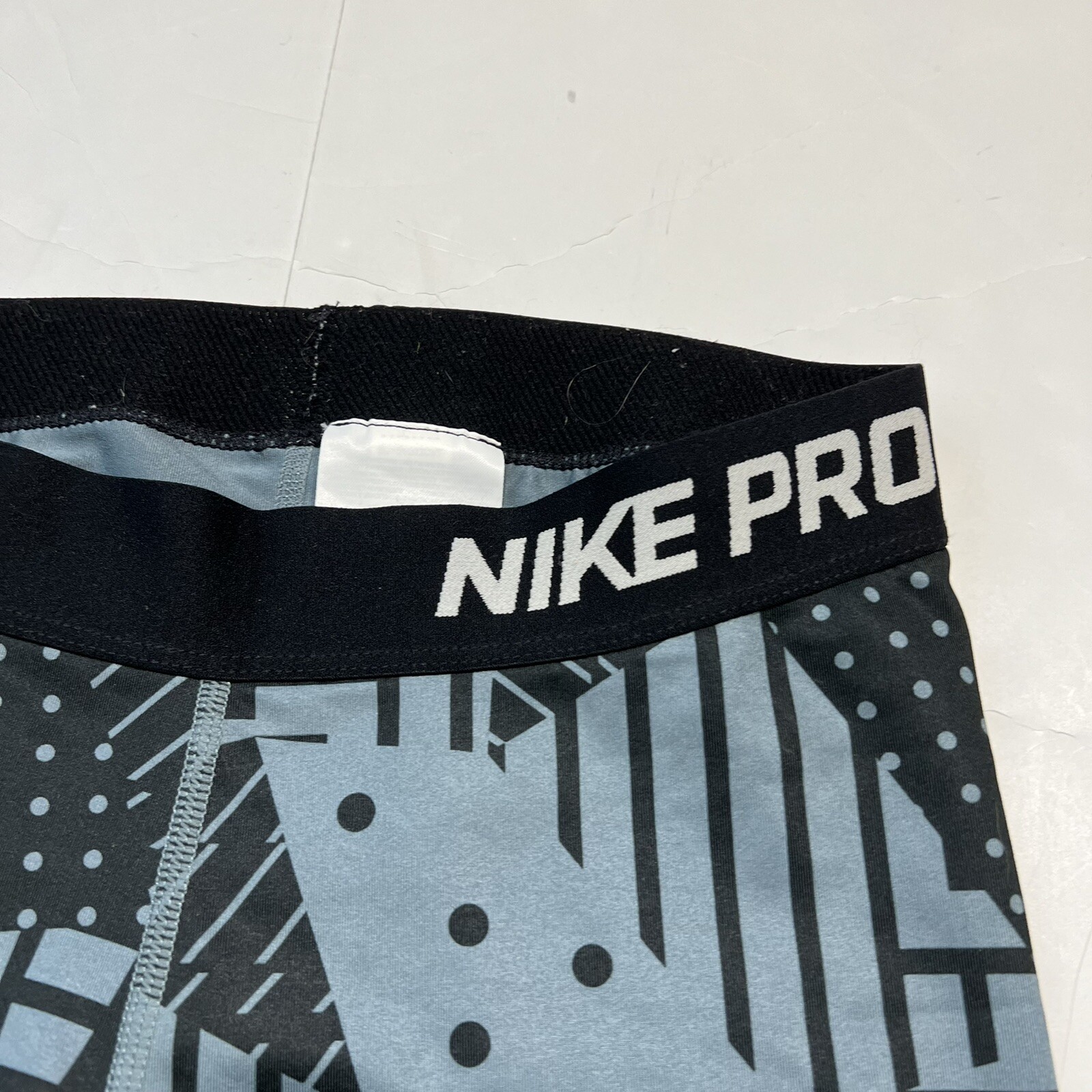 NIKE PRO Capri Black/Gray Patterned Compression T… - image 3
