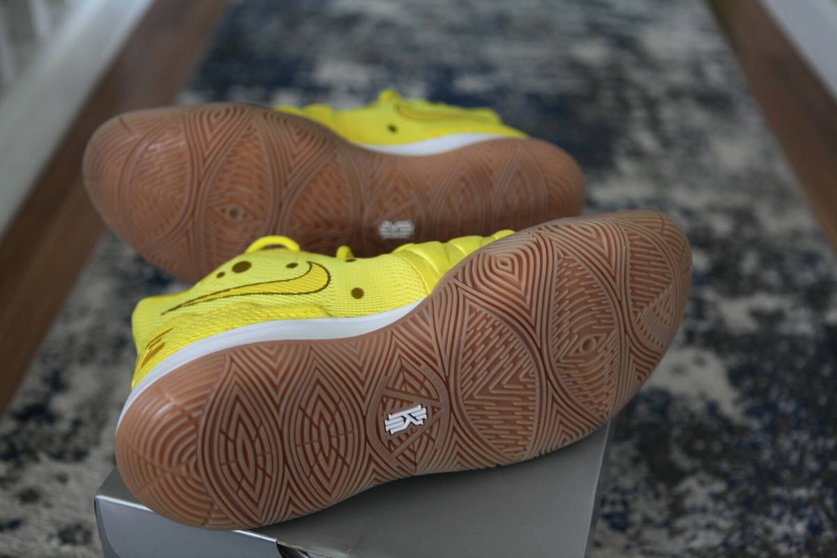 シューズ(男性用) Nike Kyrie 5 SpongeBob Amazon.com | Nike Mens Kyrie 5 SBSP CJ6951 700 Spongebob