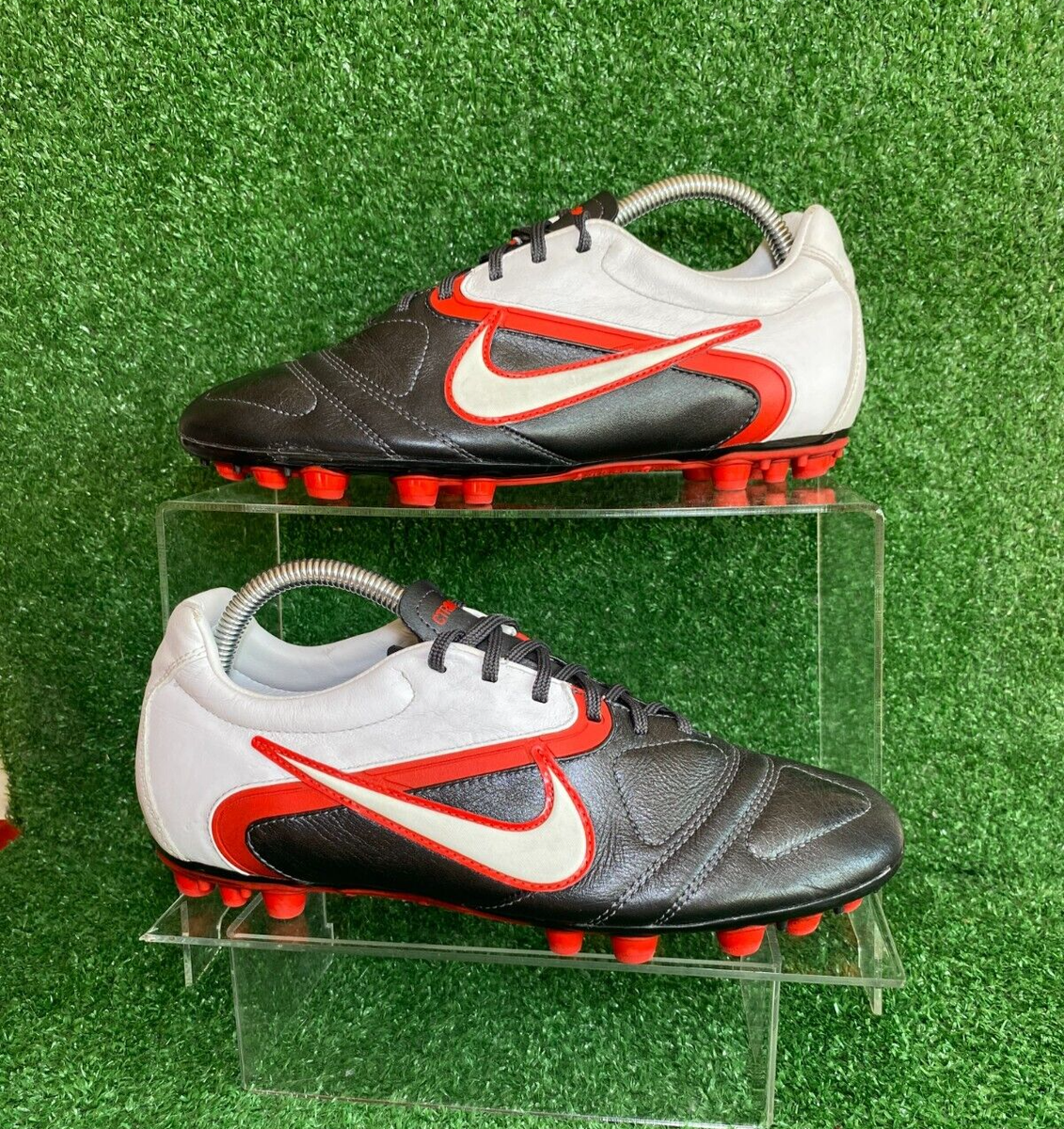 ナイキ　CTR360 マエストリ AG s-l1200.png