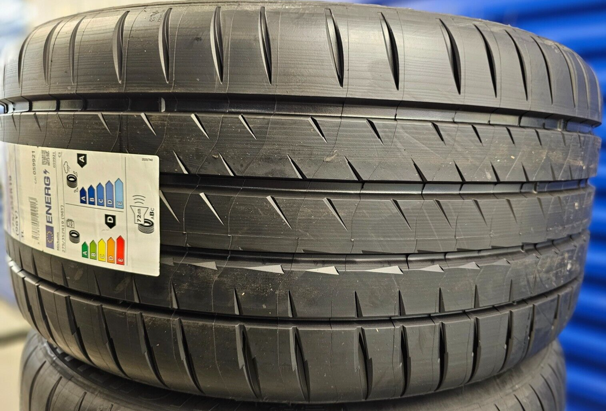 1X NEW MICHELIN PILOT SPORT 4S 225/40 ZR18 XL 92Y UHP TYRE 225 40