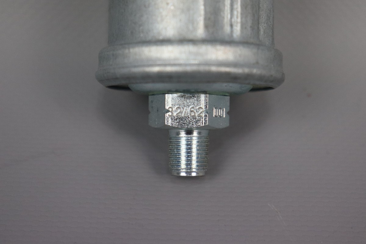 Volvo Penta 866833 Pressure Sensor 0-10BAR 32/62 Unused | eBay