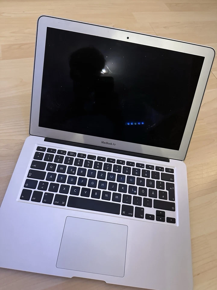 Apple MacBook Air A1369 33,8 cm (13,3 Zoll) Laptop - MC503D/A (Oktober, 2010) - Bild 3 von 4
