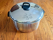 Vtg Flint Radiant Heat 12 Qt Stainless Steel  Stock Pot & Lid USA Vented Lid USA