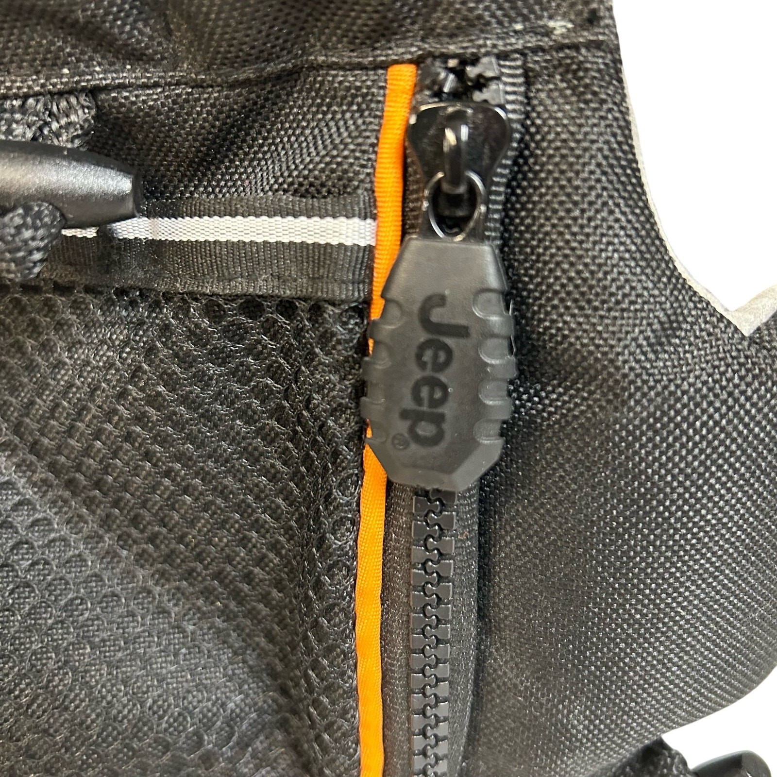 JEEP Baby Traveler Infant Carrier Front Backpack Kolcraft JC001-XHN3 Adjustable