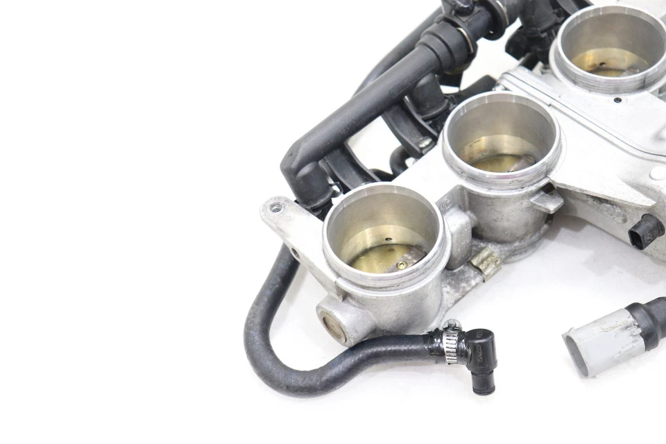 15-19 BMW S1000RR OEM INYECTORES DE COMBUSTIBLE PRINCIPALES / CUERPOS DEL ACELERADOR COMBUSTIBLE FPR REGULADOR Foto 2 de 4