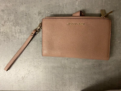 Michael Kors MK Jet Set Travel Double Zip Phone Wristlet Wallet Luggage Leather