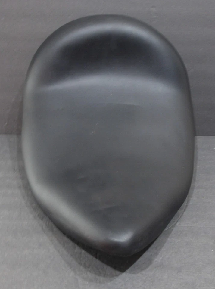 Asiento de motocicleta Victory Vegas 8 bolas #2683865 asiento individual para conductor 5435283 NOS Foto 2 de 4