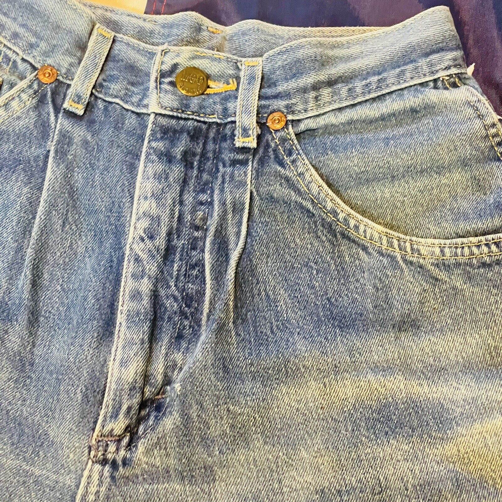 Vintage 1980’s Distressed Womens Lee jeans size 3… - image 8