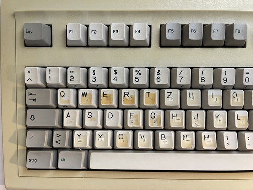 DIN AT Keyboard Model BTC 5349 German 5 Pin Connector Vintage Computer W/Metal - Picture 8 of 13