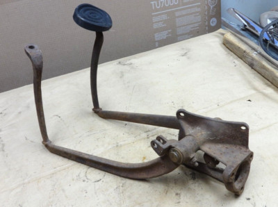 1935-38 Ford Brake & Clutch Pedal Shaft – OEM Part 48-7506