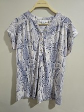 Liz Claiborne M WomensTop/Blouse Rayon Blend Grey Blue Tunic SS Snakeskin Print
