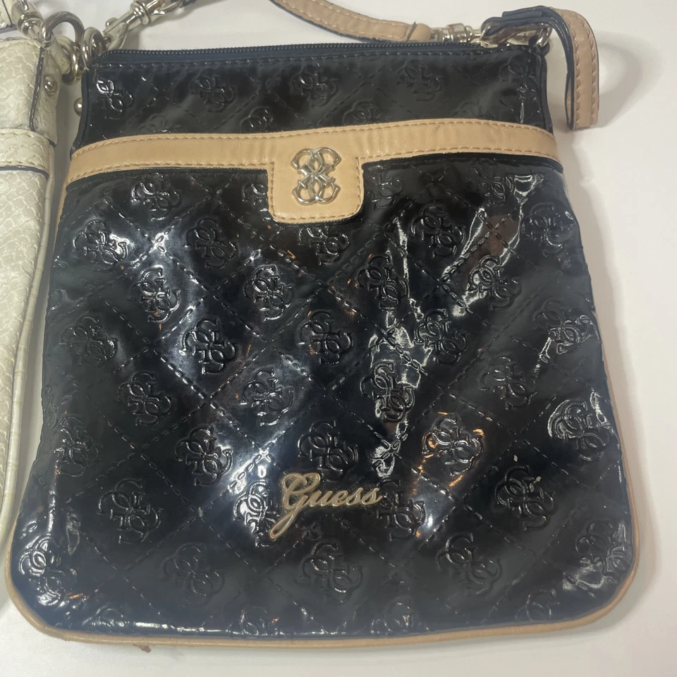 Lote de 2 Carteras GUESS - Bolso Bandolera Bolso Bandolera Estampado Piel Serpiente Blanco y Logo Negro Foto 2 de 4