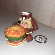 Looney Tunes Ceramic Salt  Pepper Shakers Taz Eating Burger 3.2" tall