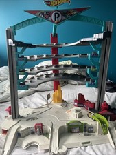 Hot Wheels City Ultimate Garage playset.