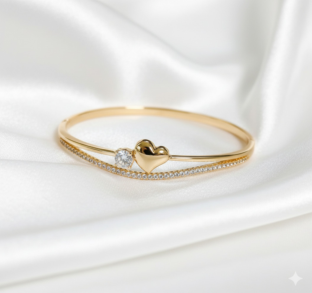 Bracelet jonc rigide en plaqué or jaune 750/1000 pour femme avec motif coeur élégant