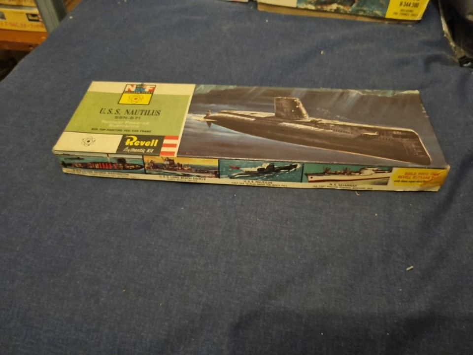 REVELL USS NAUTILUS SUBMARINE #H-491 Edt ©1976. 1/305. Factory Sealed Box EUR 41,90 - FR