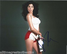 COMEDIAN SARAH SILVERMAN SIGNED AUTHENTIC 'FUNNY' POSE 8X10 PHOTO B w/COA SNL 