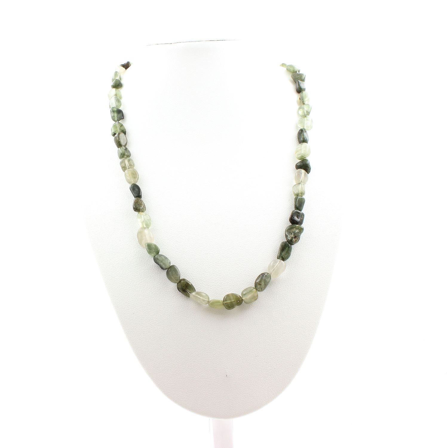 Collier quartz rutile vert du Brésil pour sublimer vos tenues d'été
