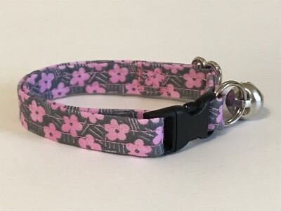 PINK FLOWERS ON GREY ADJUSTABLE BREAKAWAY CAT  COLLAR