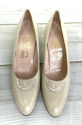 Zapatos de bombeo vintage para mujer Salvatore Ferragamo hueso tacón bajo 9,5 boreales ITALIA - Imagen 3 de 12